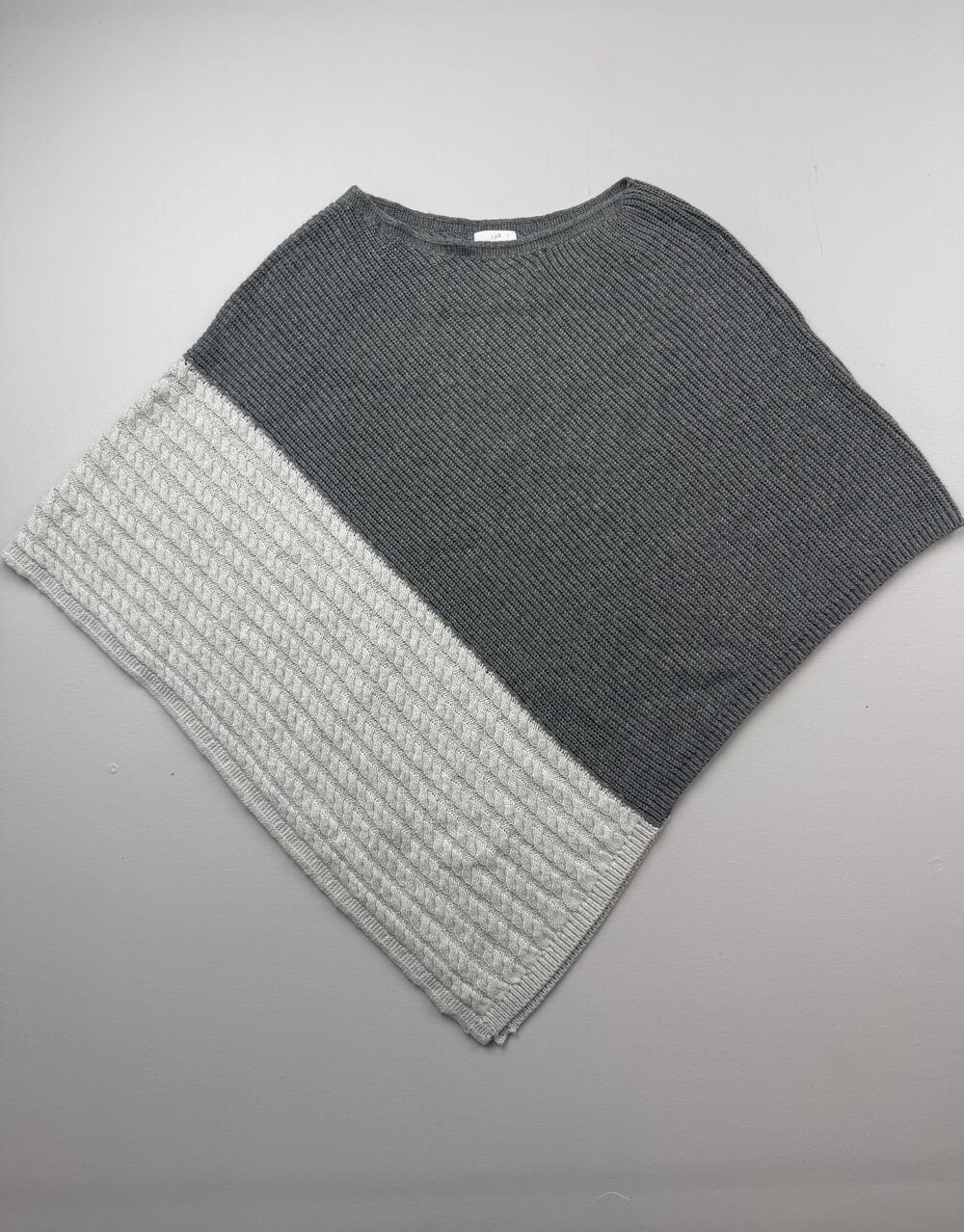 J. Jill Sweater Cape Womens One Size Gray Colorblock Cable Knit Poncho Layering